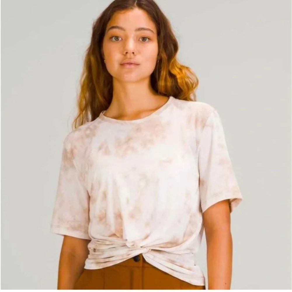 LULULEMON MESH YOGA TOP